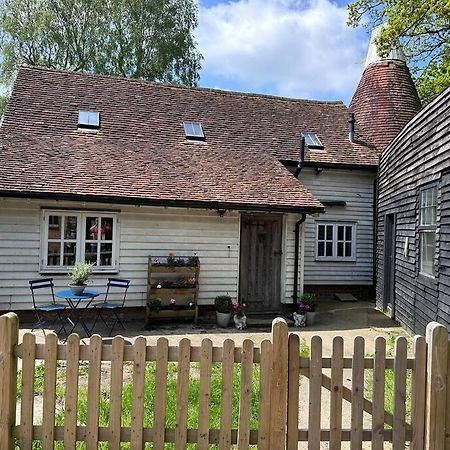 Beautiful 2 Bed Oast - 15 Acre Farm - Tunbridge Wells Villa Exterior photo